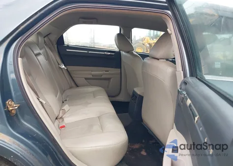 2005 Chrysler 300 Touring from USA, damaged, VIN 2C3JA53G15H656917